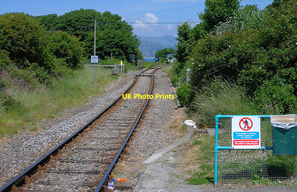 Photo 6"x4" The Cambrian line just north of Llwyngwril station Hendre\/SH5909 c2010