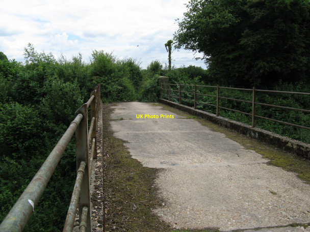 Photo 6"x4" Footbridge over the Lavender Line Isfield c2010