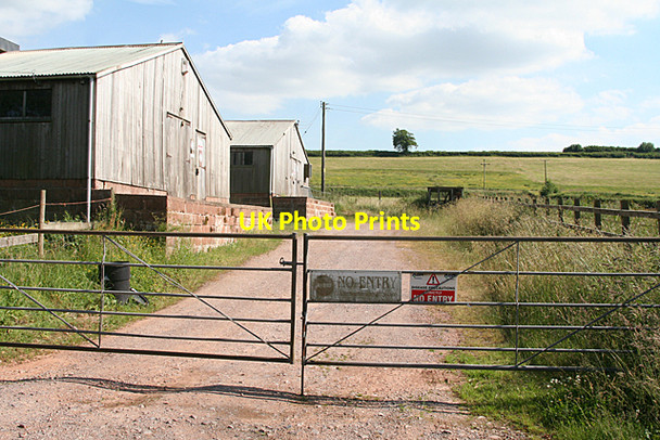 Photo 6"x4" Hockworthy: poultry farm Staple Cross\/ST0320 c2010