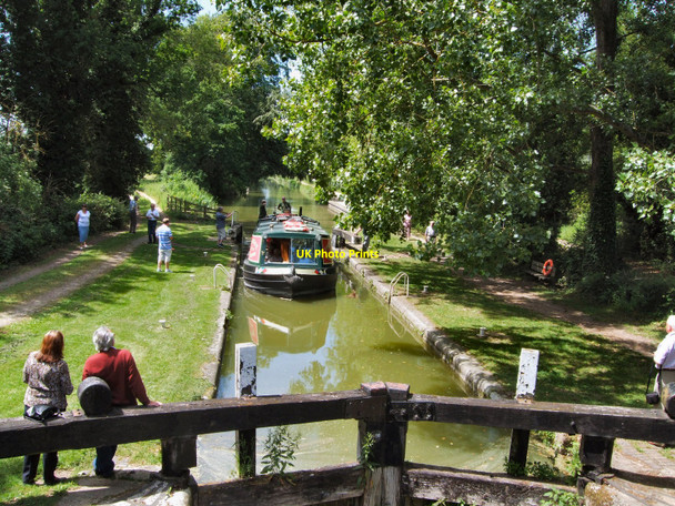 Photo 6"x4" Boat at Wire Lock Avington\/SU3768 c2010