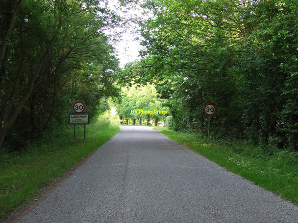 Photo 6"x4" Entering Langham Langham\/TL9769 c2010