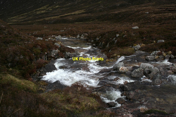Photo 6"x4" Geusachan Burn Coire Cath nam Fionn c2010