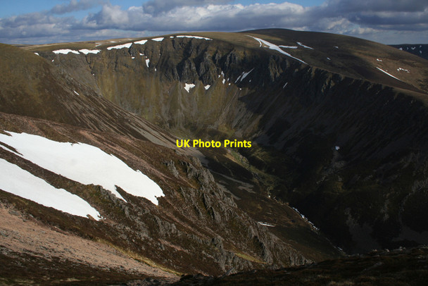 Photo 6"x4" Coire Garbhalach Carnachuin c2010