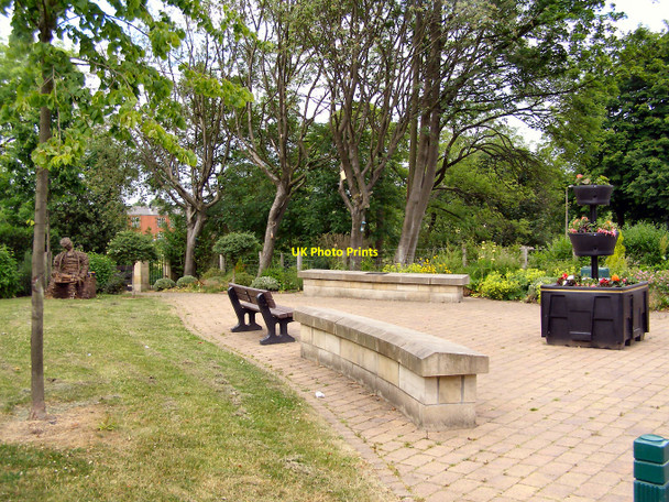 Photo 6"x4" Stubbins Garden Ramsbottom c2010