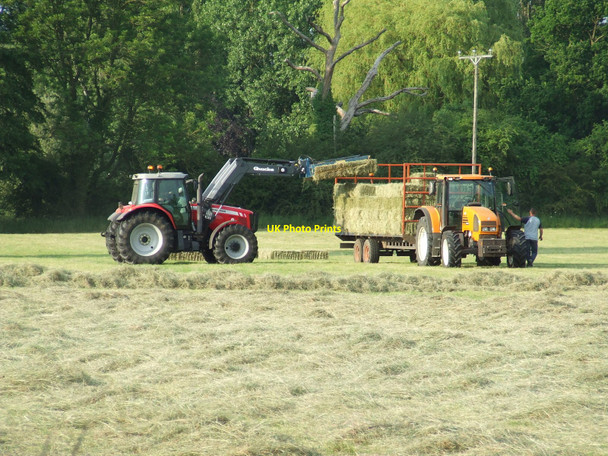 Photo 6"x4" Gathering In The Crop Badwell Ash c2010
