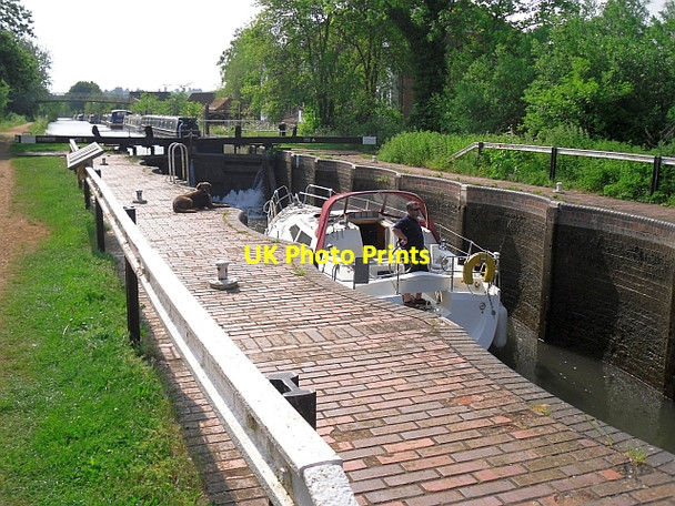 Photo 6"x4" Boat in Aldermaston Lock Aldermaston Wharf c2010