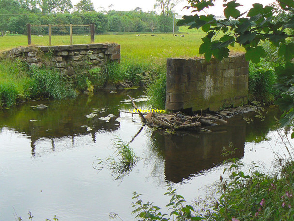 Photo 6"x4" Once a bridge Stewarton\/NS4246 c2010