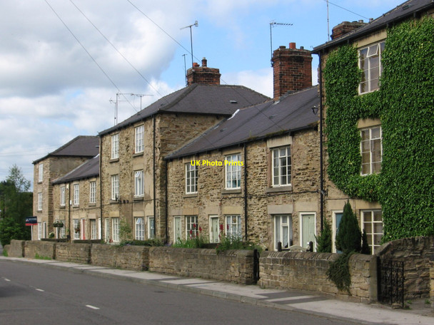 Photo 6"x4" Elsecar - terrace on Wath Road (from east) Elscar c2010