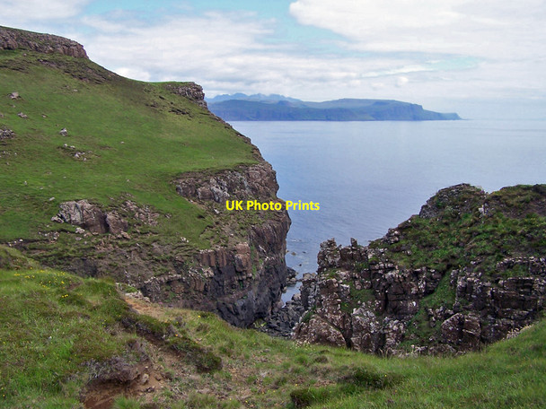 Photo 6"x4" Cliffs at Idrigill Point Ard Beag c2010
