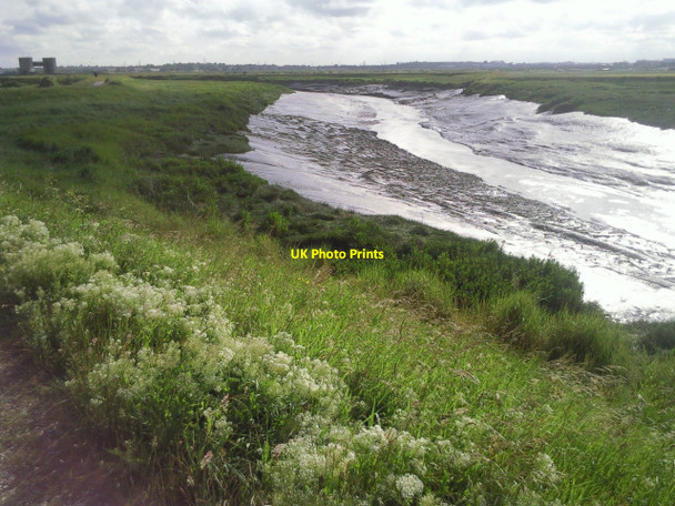 Photo 6"x4" River Darent from the river flood defence Coldharbour\/TQ5278 c2010