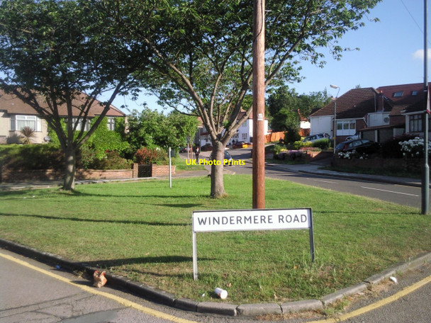 Photo 6"x4" A small green in Barnehurst Erith c2010