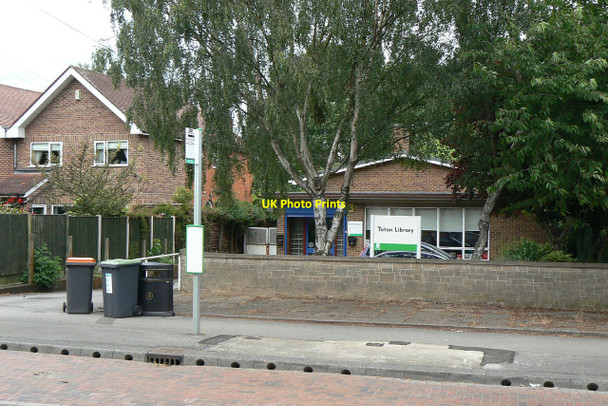 Photo 6"x4" Toton Library Long Eaton c2010