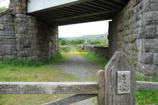 Photo 6"x4" The Ribble Way goes under the railway Foredale c2010