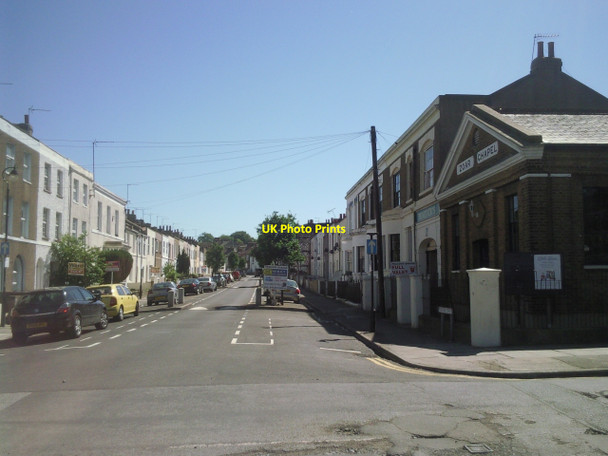 Photo 6"x4" Street scene in Gravesend Gravesend\/TQ6574 c2010