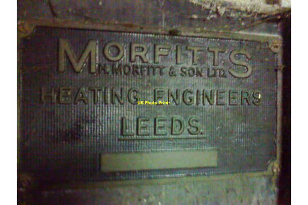 Photo 6"x4" Cast Iron sign Aldfield c2010