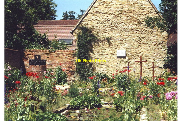 Photo 6"x4" The small walled garden at Turvey Abbey, Bedfordshire Turvey c2002
