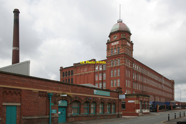 Photo 6"x4" Manor Mill Chadderton c2010