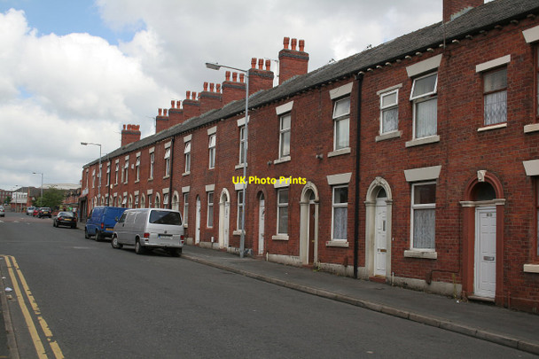 Photo 6"x4" Main Road Chadderton c2010