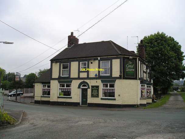 Photo 6"x4" The Canal Tavern Pub, Kidsgrove, Stoke on Trent Kidsgrove c2010