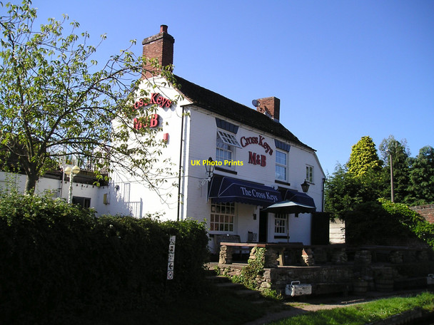 Photo 6"x4" The Cross Keys Pub, Penkridge Boscomoor c2010