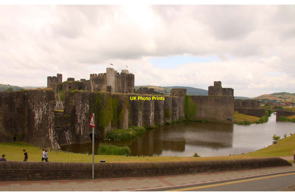 Photo 6"x4" Caerphilly Castle Caerphilly\/Caerffil c2010