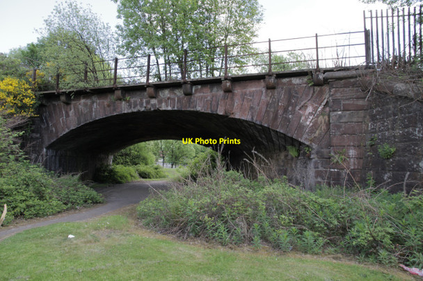 Photo 6"x4" Original railway bridge at Bridge Street Alexandria Alexandria c2010