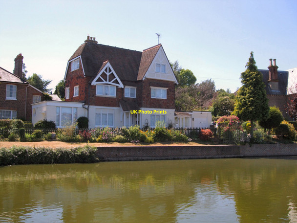 Photo 6"x4" Cottage by Lindfield Pond Haywards Heath c2010