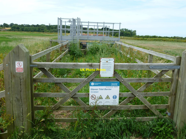 Photo 6"x4" Cley: the River Glaven tidal barrier on the embankment Cley next the Sea c2010