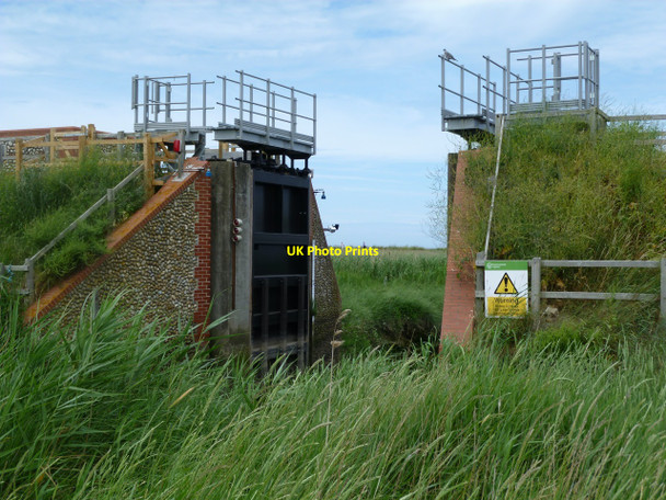 Photo 6"x4" Cley: the sluice for  the Glaven tidal barrier Cley next the Sea c2010