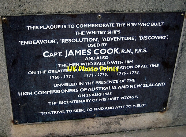 Photo 6"x4" Statue of Captain Cook (2) Whitby\/NZ8910 c2010
