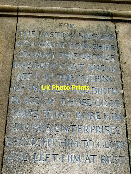 Photo 6"x4" Statue of Captain Cook (4) Whitby\/NZ8910 c2010