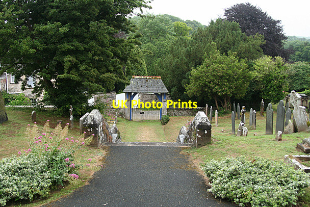 Photo 6"x4" Yealmpton: towards the lych gate Yealmpton c2010