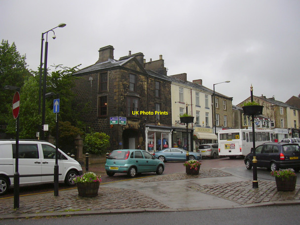 Photo 6"x4" Ivegate, Colne, Lancashire AD1841 Colne\/SD8940 c2010