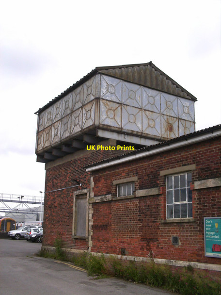 Photo 6"x4" Old water tower, Salisbury Railway Station Salisbury c2010