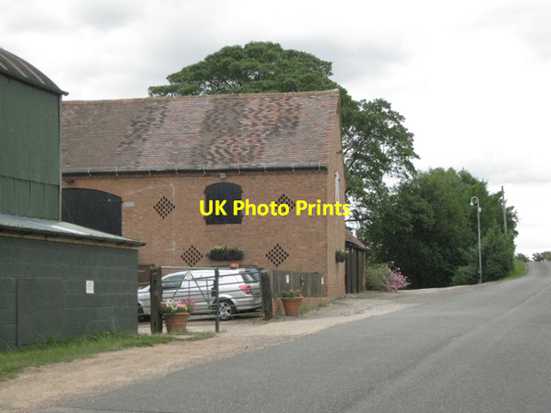 Photo 6"x4" Brick and tile barn, Glebe Farm Snitterfield c2010