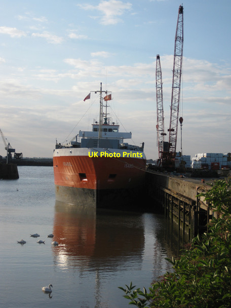 Photo 6"x4" Quay at New Holland Dock New Holland\/TA0823 c2010