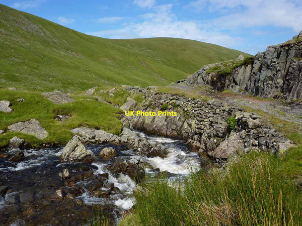 Photo 6"x4" Bend in Games Hope Burn Talla Linnfoots c2010