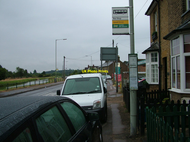 Photo 6"x4" Amwell Terrace bus stop, London Road, Ware Ware\/TL3614 c2010