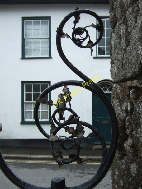 Photo 6"x4" Railings in Fore Street, Moretonhampstead Moretonhampstead c2009