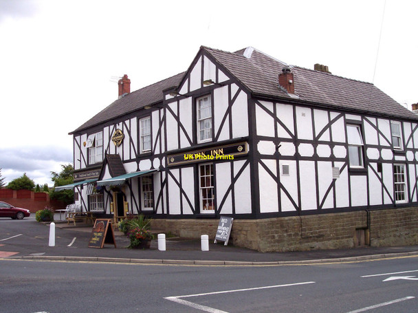 Photo 6"x4" The Stork Inn at Billinge Billinge c2010