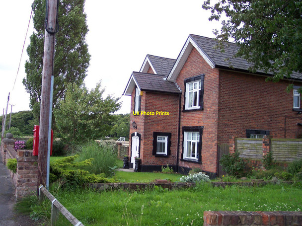 Photo 6"x4" Maypole farmhouse on Gorsey Lane Sutton\/SJ5393 c2010