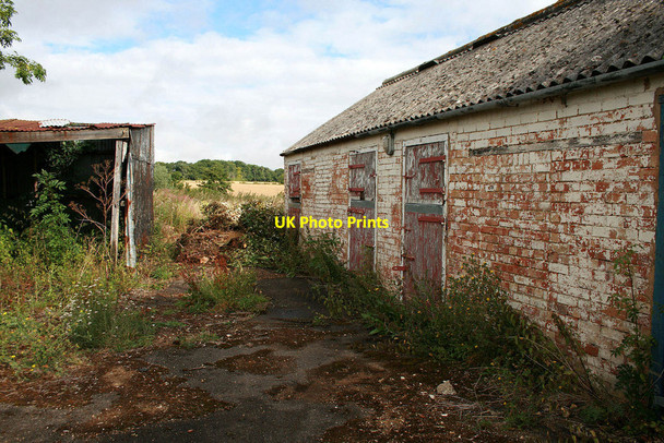 Photo 6"x4" Disused stable Pury End c2010