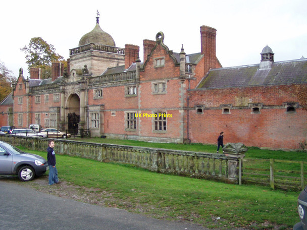Photo 6"x4" Ingestre Stables, Staffordshire Ingestre c2007