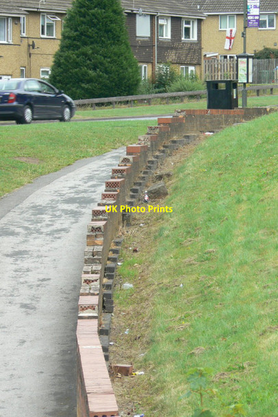 Photo 6"x4" Subway wall Rise Park\/SK5546 c2010