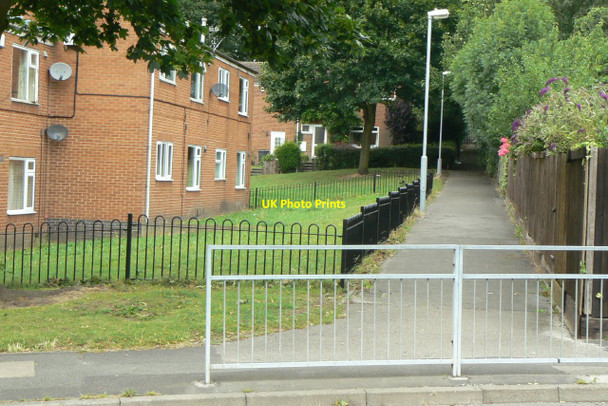 Photo 6"x4" Footpath at Ruthwell Gardens Bestwood c2010