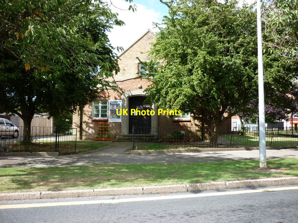 Photo 6"x4" St Hilda's on Greatfield Estate, East Hull Neat Marsh c2010