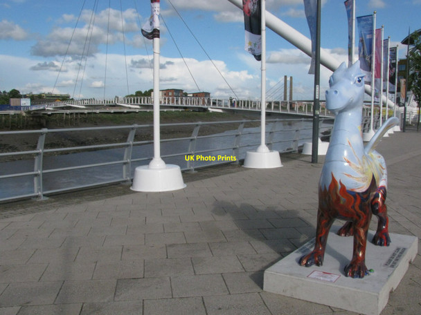 Photo 6"x4" Kutaisi Walk Dragon Newport\/Casnewydd c2010