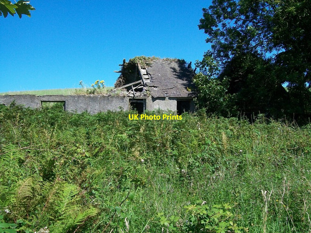 Photo 6"x4" The roofless cottage at Caerdydd Penllech\/SH2234 c2010