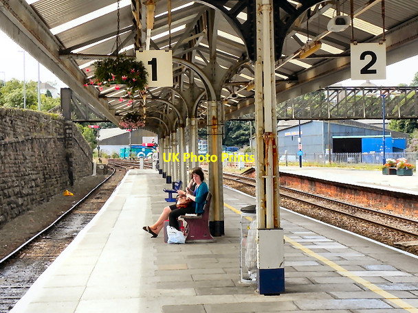 Photo 6"x4" Truro Station, Platforms 1 & 2 Truro c2010