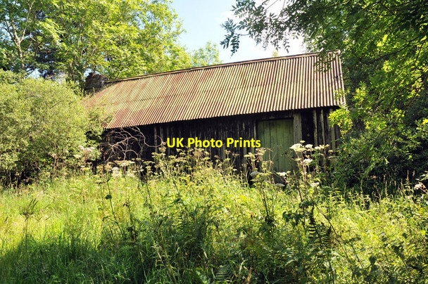 Photo 6"x4" Dilapidated shed at Cottartown Leanach\/NH7544 c2010